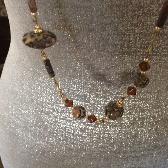 LONG NECKLACE WITH MATCHING EARRINGS - Picture 3 of 3